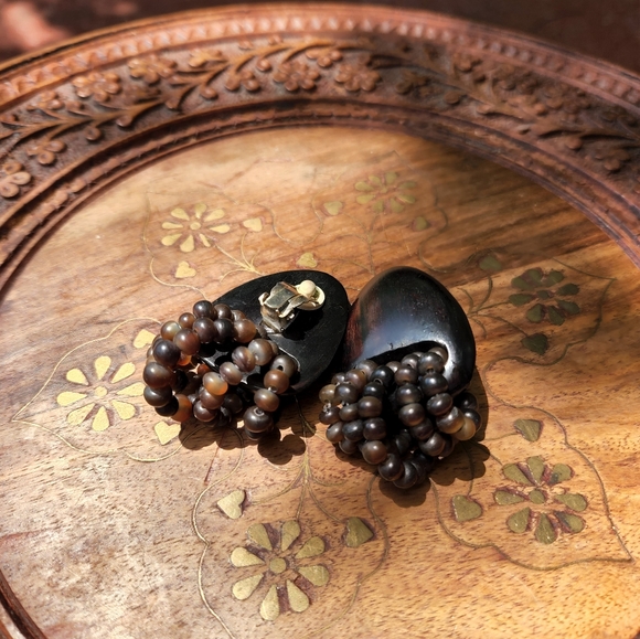 Vintage Monies Earrings - Picture 4 of 10